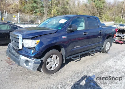 2011 Toyota Tundra Grade 5.7L V8 z USA, uszkodzony, nr VIN 5TFDY5F14BX187132